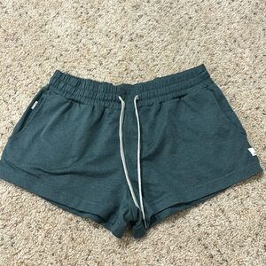 Vuori halo performance shorts